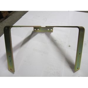 P15974 BRACKET - MUDGUARD 210 TRAILER